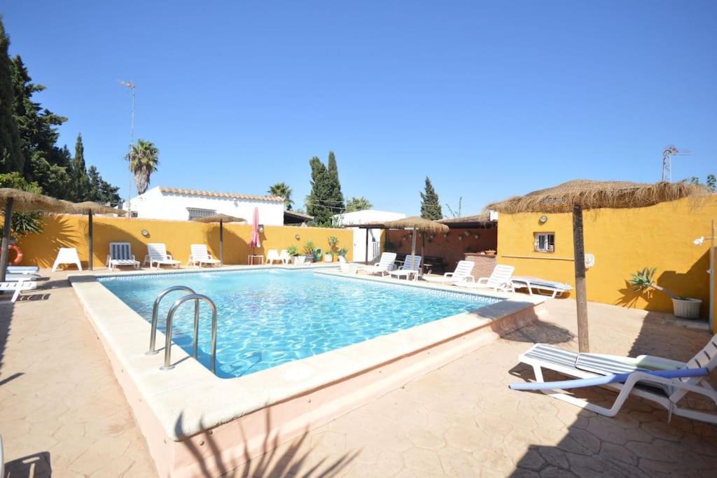Casas Paqui Y Pablo Con Piscina Compartida En Conil *